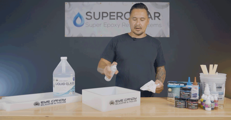 Cleaning mold for liquid glass deep pour GIF