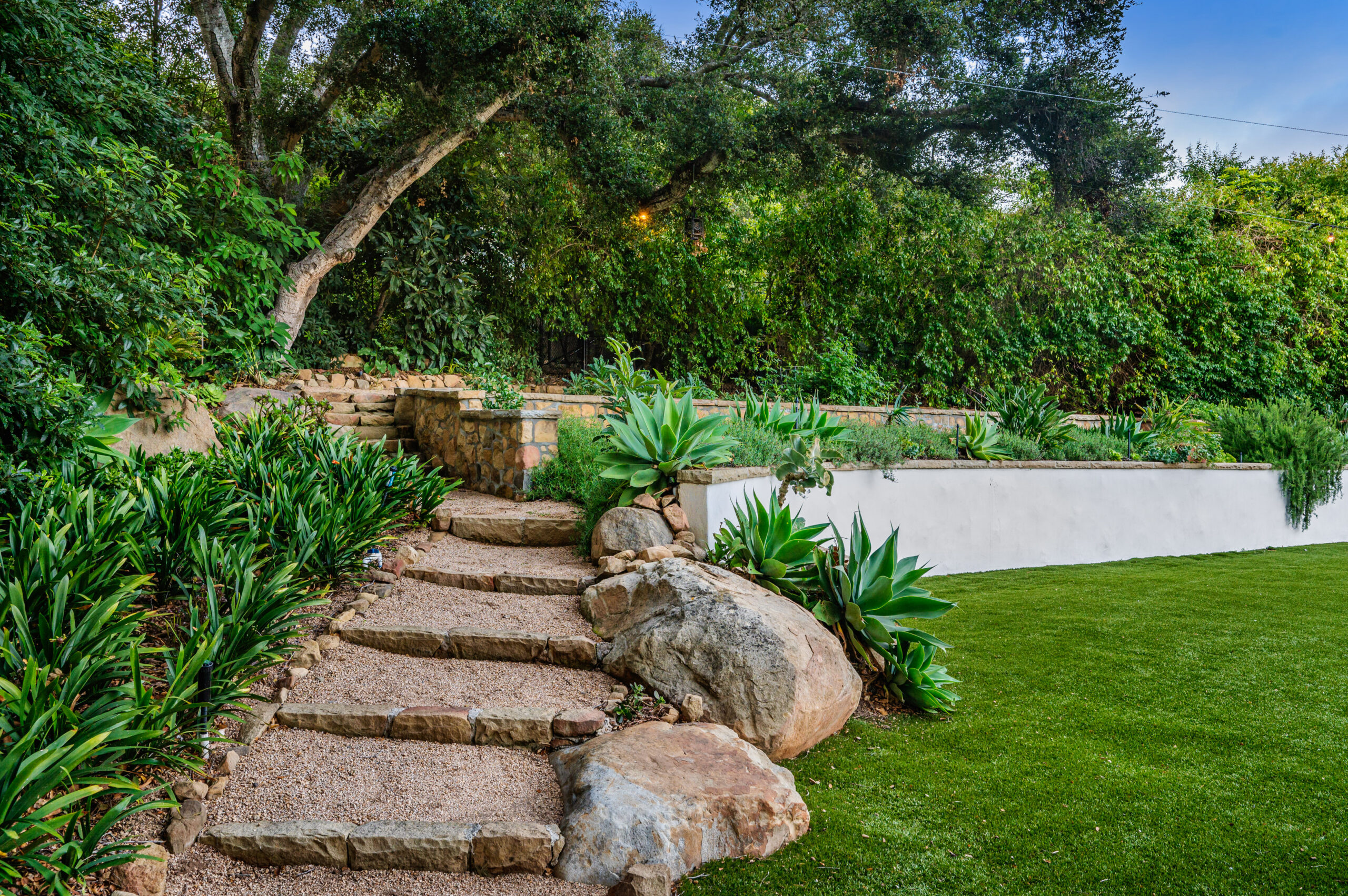 Spray Glue For mulch post application care