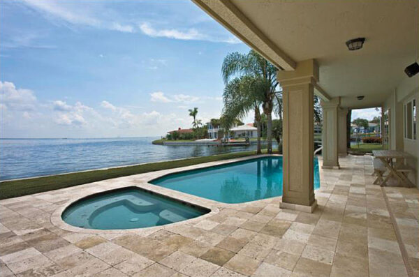 Superclear SuperSeal Concrete and Paver Sealer - Image 3