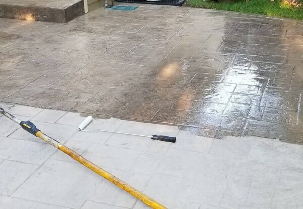Superclear SuperSeal Concrete and Paver Sealer - Image 5